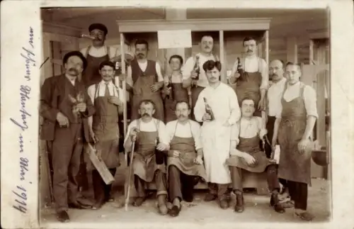 Foto Ak Spaichingen in Württemberg, Männer, Arbeiter, Gruppenbild