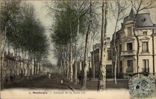 Ak Montargis Loiret, Avenue de la Gare,  Bäume, Straße, 