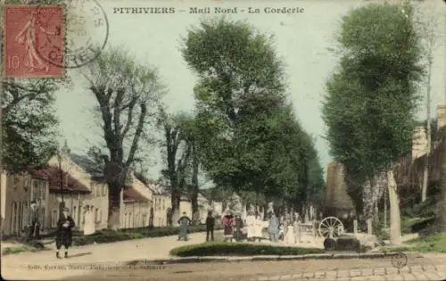 Ak Pithiviers Loiret,  Mall Nord, La Corderie, Menschen, Wagen, Bäume