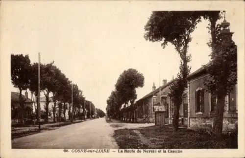 Ak Cosne Cours sur Loire Nièvre, Route de Nevers, Kaserne