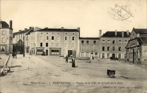 Ak Parthenay Deux Sevres, Entrée de la Ville en arrivant de la Gare