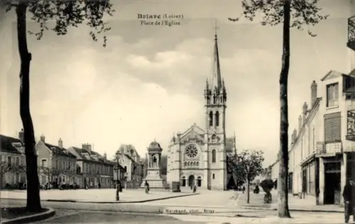 Ak Briare Loiret,  Place de l'Eglise, Kirche, Brunnen, Straßenansicht