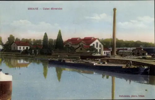 Ak Briare Loiret, Usine élévatoire, ruhiger Wasserweg, Kähne, industrielle Architektur