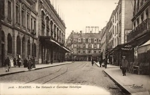 Ak Roanne Loire, Rue Nationale et Carrefour Helvétique