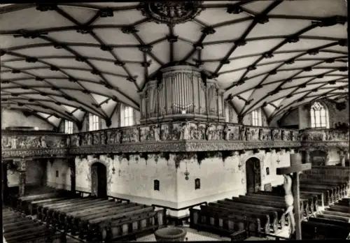 Ak Freudenstadt im Schwarzwald, Innenansicht einer Kirche, Orgel, Bänke,  Wandmalereien