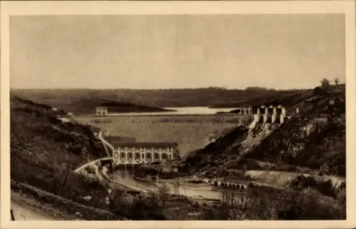 Ak Eguzon Indre, Panoramablick auf den Staudamm, Arbeiterhäuser