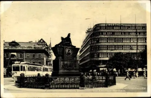 Ak Wrocław Breslau Schlesien, Tauentzienplatz, Tauentziendenkmal, Straßenbahn, Kaufhaus Wertheim 