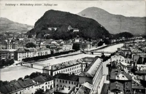 Ak Salzburg in Österreich, Blick auf  Mönchsberg, Fluss, Stadtansicht, 