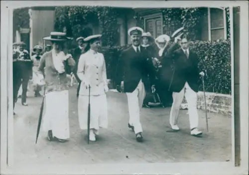 Foto Britischer Adel, Prinz Albert, künftiger Georg VII, Prinzessin Marie