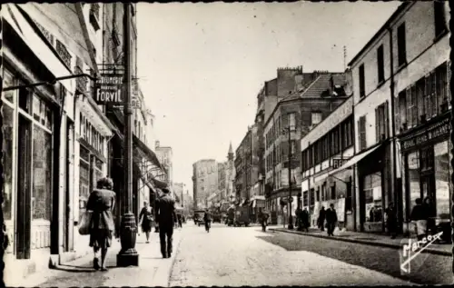 Ak Les Lilas Seine Saint Denis, Rue de Paris, piétons