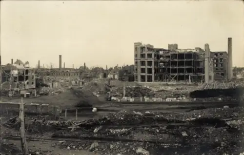 Foto Ak Lille Nord, Zerstörtes Stadtviertel am Südbahnhof