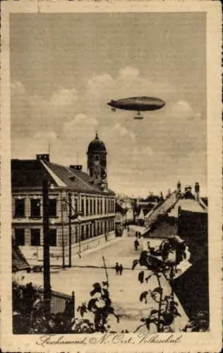 Ak Fischamend Niederösterreich, Volksschule, Zeppelin