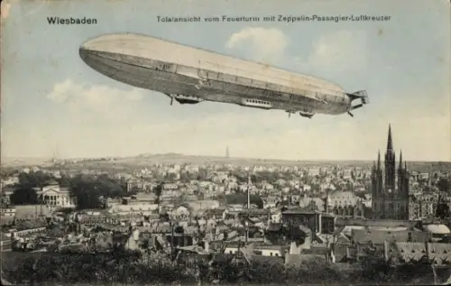 Ak Wiesbaden in Hessen, Totalansicht vom Feuerturm, Zeppelin-Passagier-Luftkreuzer