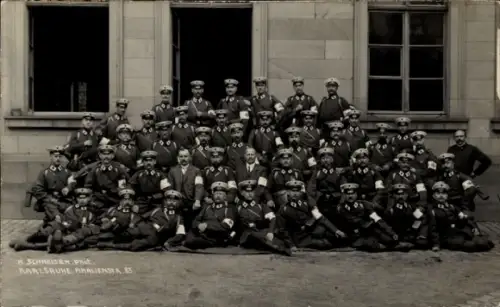 Foto Ak Straßburg Elsass Bas Rhin, Sanitätskorps, Gruppenbild in Uniform