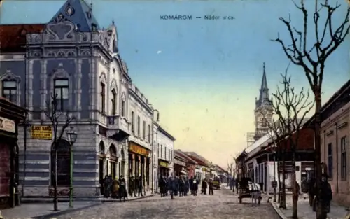 Ak Komárom Komorn Ungarn, Straßenansicht