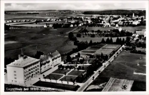 Ak Ulm an der Donau, Luftaufnahme der Pr. Oberschule, Gartenanlage, Felder, Landschaft