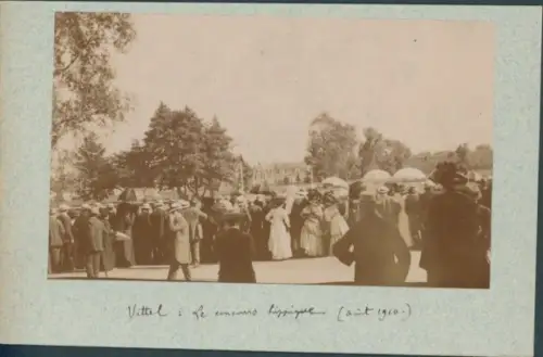 Foto Vittel Lothringen Vosges, Menschengruppe
