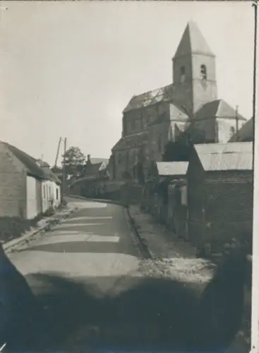 Foto Roye sur Matz Oise, Straße, Kirche