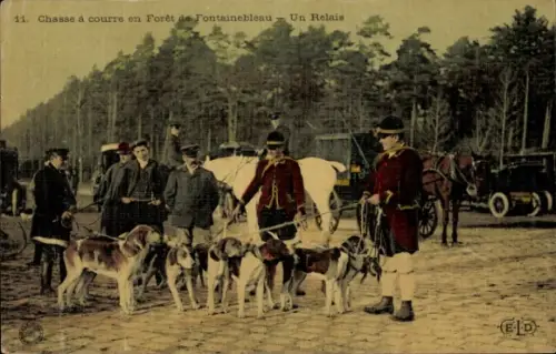 CPA Chasse à courre en Forêt de Fontainebleau, Un Relais