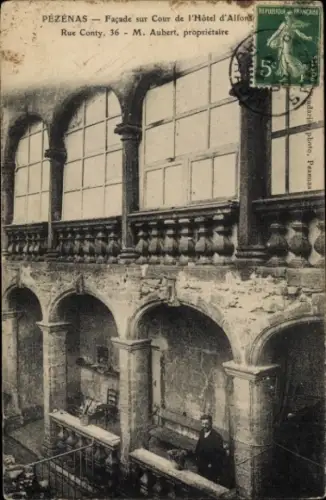 Ak Pézenas Hérault, Facade sur Cour de l'Hotel d'Alfons