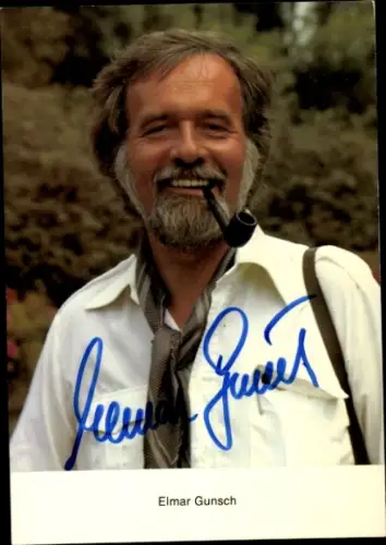 Ak Schauspieler, Moderator und Autor Elmar Gunsch, Portrait mit Tabakpfeife, Autogramm