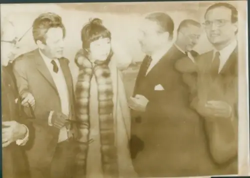 Foto Cannes Alpes Maritimes, Festival, Schauspielerin Shirley Maclaine