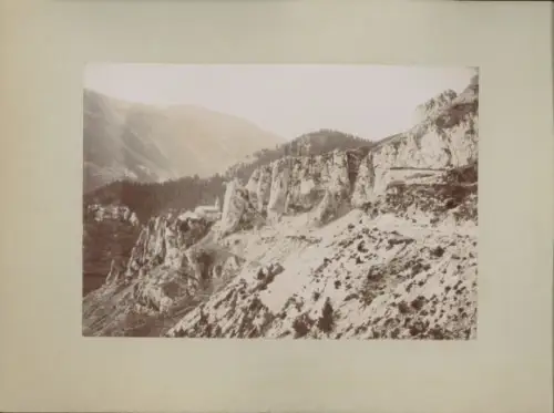 Foto Roubion Alpes Maritimes, Tunel, Route du Mounier