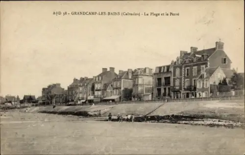 Ak Grandcamp les Bains Calvados, la Plage et le Perré, Strandpartie, Villen