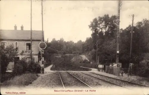 CPA Neuville Laffaux Aisne, La Halte