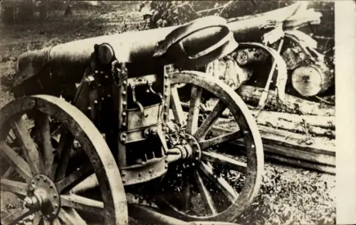 Foto Ak Verdun Meuse, Rohrkrepierer, Geschütz, 1. WK