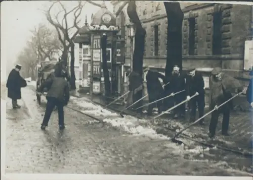 Foto Paris, Winterdienst, Arbeiter