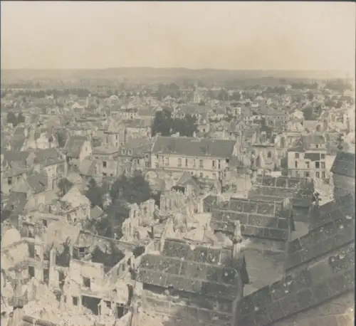 Foto Soissons Aisne, Gesamtansicht, Zerstörungen, I. WK