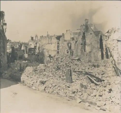 Foto Soissons Aisne, Zerstörungen, I. WK