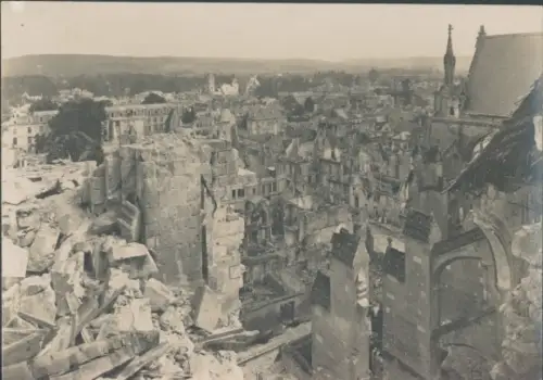 Foto Soissons Aisne, Kathedrale, Zerstörungen, I. WK