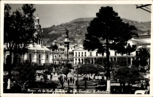 Foto Quito Ecuador, Platz der Unabhängigkeit mit der Freiheitsstatue