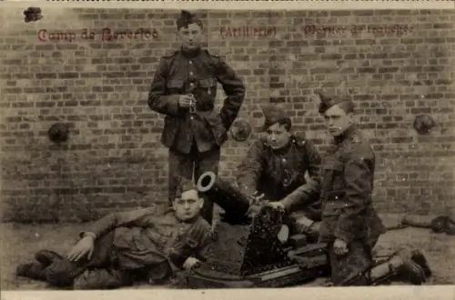 Ak Camp de Beverloo Flandern Limburg, Belgische Armee, Artillerie, Graben-Mörser, Soldaten