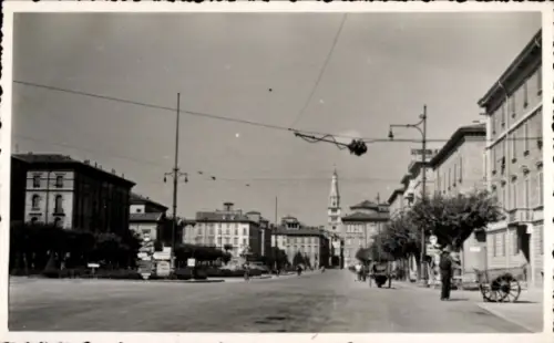 Ak Modena Emilia-Romagna, Strassenansicht