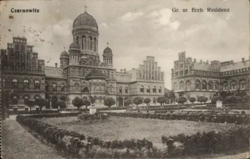 Ak Czernowitz Tschernowitz Cernăuți Ukraine, große Kuppel mit Seitentürmen, formaler Garten mit H