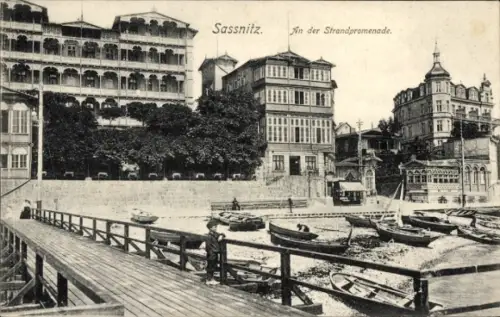 Ak Sassnitz auf Rügen, Strandpromenade, Boote