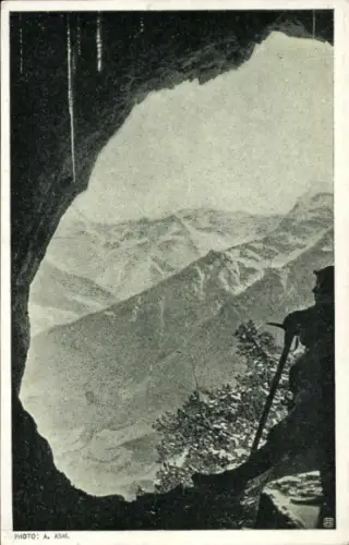 Ak Werfen in Salzburg, Eisriesenwelt im Tennengebirge, Ausblick aus dem Höhlentor