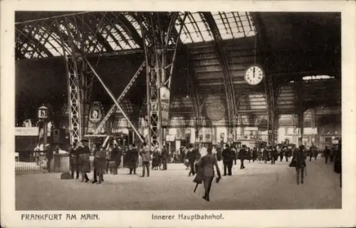 Ak Frankfurt am Main, Innerer Hauptbahnhof, Gleis 3, Passagiere