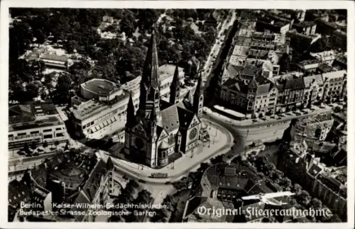 Ak Berlin Charlottenburg, Kaiser Wilhelm Gedächtniskirche, Fliegeraufnahme