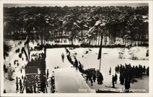 Ak Berlin Zehlendorf, Onkel Tom's Hütte im Grunewald, Skisprungschanze