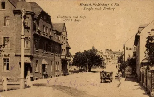 Ak Brand Erbisdorf Sachsen, Straße nach Freiberg, Konditorei und Cafe Glück Auf