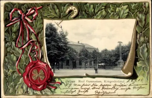 Ak Uelzen in Niedersachsen, Uelzen Real Gymnasium, Kriegerdenkmal, dekorative Umrandung, Rosenmot