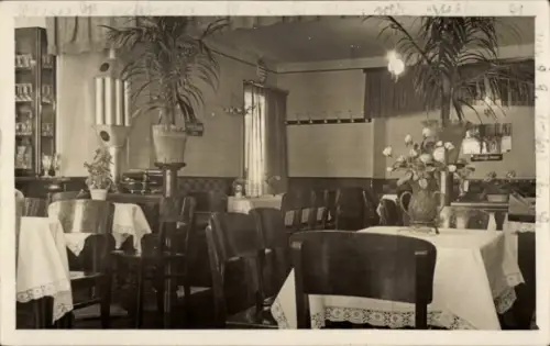 Foto Ak Bischofswerda in Sachsen, Restaurant, Innenansicht
