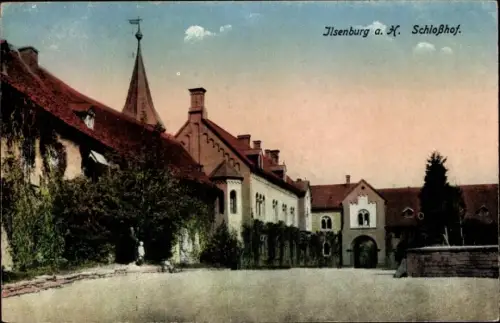 Ak Ilsenburg Harz, Schlosshof mit Kirche