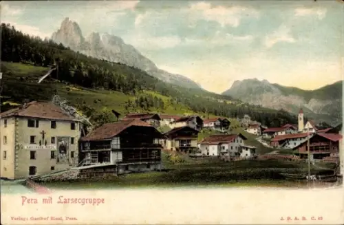Ak Pera di Fassa Südtirol, Gesamtansicht, Larsecgruppe