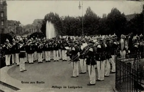 Ak Berlin Mitte, Mittags im Lustgarten, Militärorchester