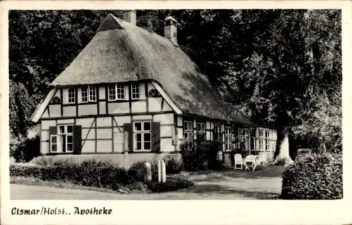 Ak Cismar Grömitz in Holstein, Cismar Holst., Apotheke, Fachwerkhaus, Reetdach, Gartenmöbel